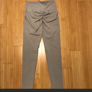 Butt scrunch leggings